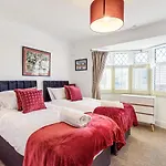 Bishy Road Hideaway Near Racecourse