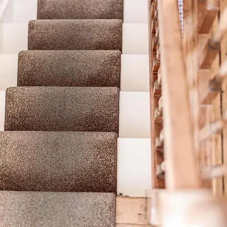 Bishy Road Hideaway Near Racecourse בית נופש